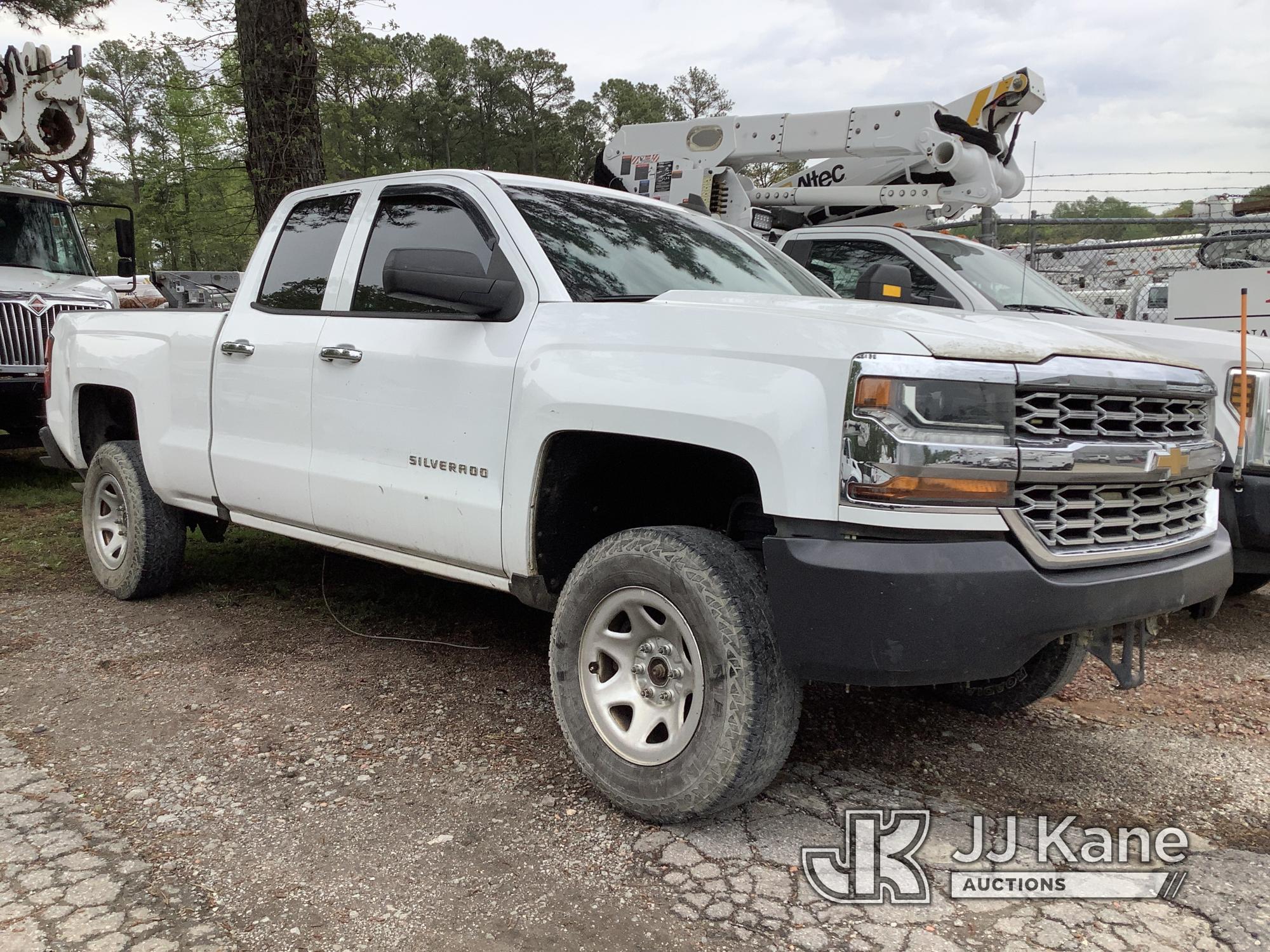 (Graysville, AL) 2017 Chevrolet Silverado 1500 Extended-Cab Pickup Truck Not Running, Condition Unkn