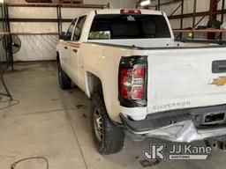 (Florence, SC) 2018 Chevrolet Silverado 2500 Crew-Cab Pickup Truck, Runs & Moves) (Engine knocking,