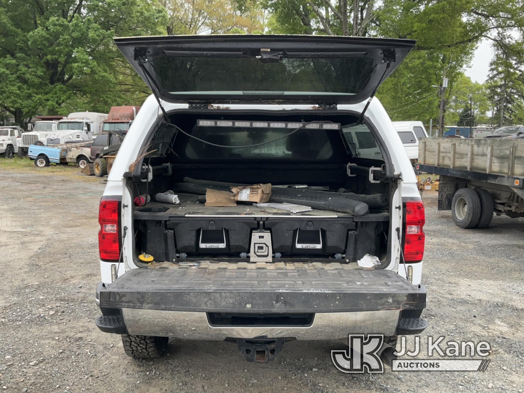 (Charlotte, NC) 2018 Chevrolet Silverado 2500HD Crew-Cab Pickup Truck Not Running Condition Unknown)