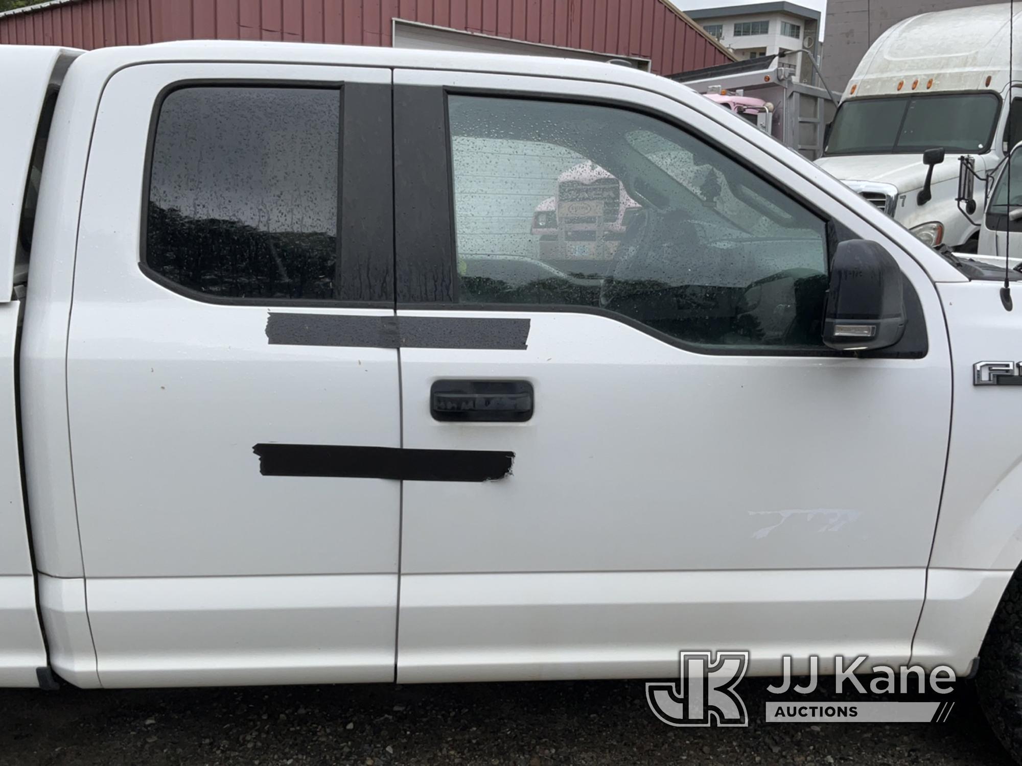 (Charlotte, NC) 2018 Ford F150 4x4 Extended-Cab Pickup Truck Runs & Moves) (Check Engine Light On, A