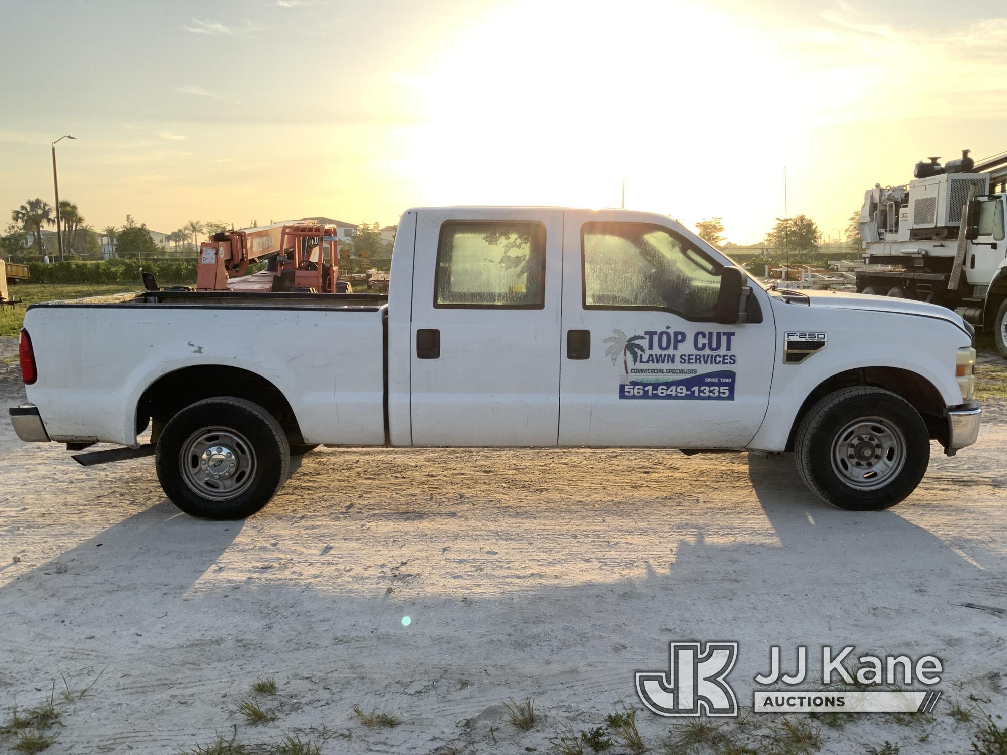 (Westlake, FL) 2010 Ford F250 Crew-Cab Pickup Truck Runs & Moves) (Check Engine Light On, Body Damag