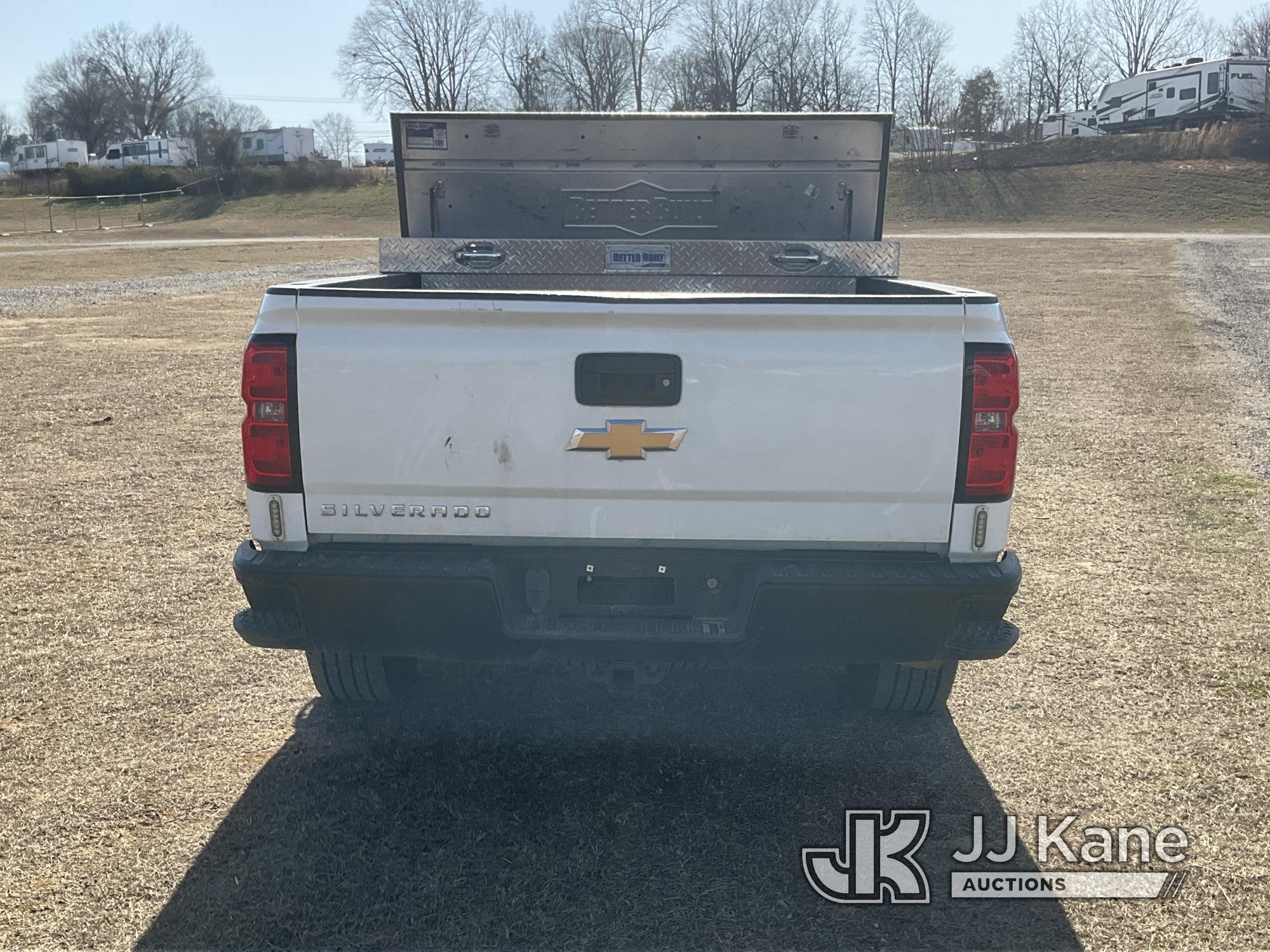 (Charlotte, NC) 2016 Chevrolet Silverado 1500 4x4 Extended-Cab Pickup Truck Runs & Moves) (Wrecked