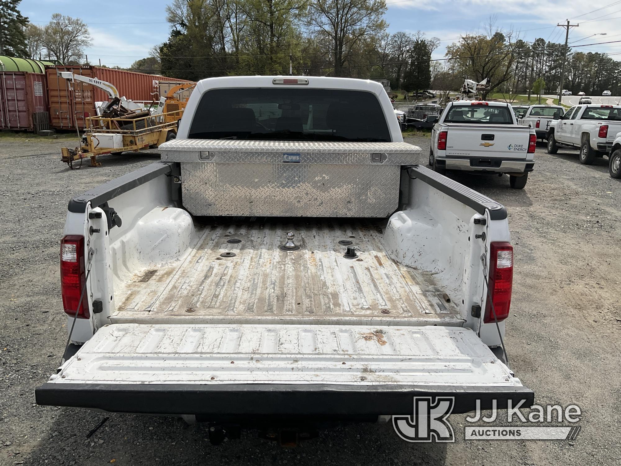 (Charlotte, NC) 2015 Ford F350 4x4 Crew-Cab Pickup Truck Duke Unit) (Runs & Moves