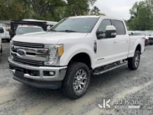 2017 Ford F250 4x4 Crew-Cab Pickup Truck Runs & Moves) (Seller States: Intermittent Trans Issues Wit