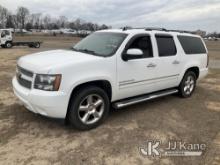 2013 Chevrolet Suburban 1500 4x4 4-Door Sport Utility Vehicle Runs & Moves) (Body Damage