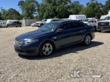 (Covington, LA) 2016 Ford Taurus 4-Door Sedan Runs & Moves) (Cracked Windshield