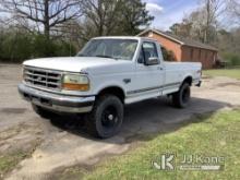 (Graysville, AL) 1994 Ford F250 4x4 Pickup Truck Not Running, Condition Unknown, Flat Tire, Window S