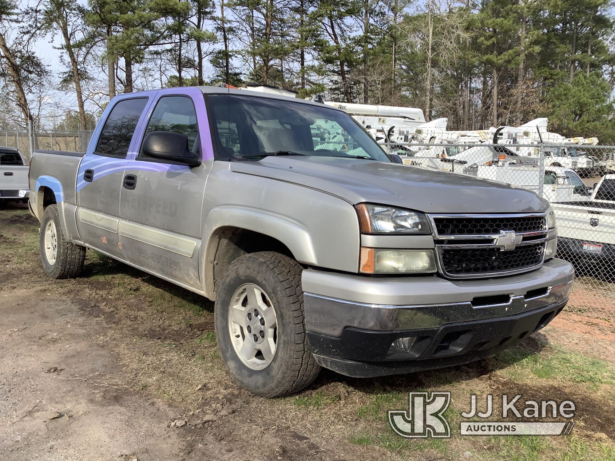 (Graysville, AL) 2006 Chevrolet Silverado 1500 4x4 Crew-Cab Pickup Truck Not Running, Condition Unkn