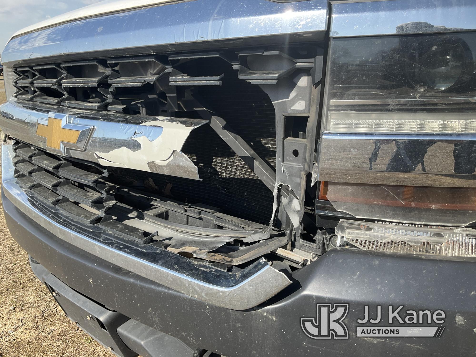 (Charlotte, NC) 2016 Chevrolet Silverado 1500 4x4 Extended-Cab Pickup Truck Runs & Moves) (Wrecked