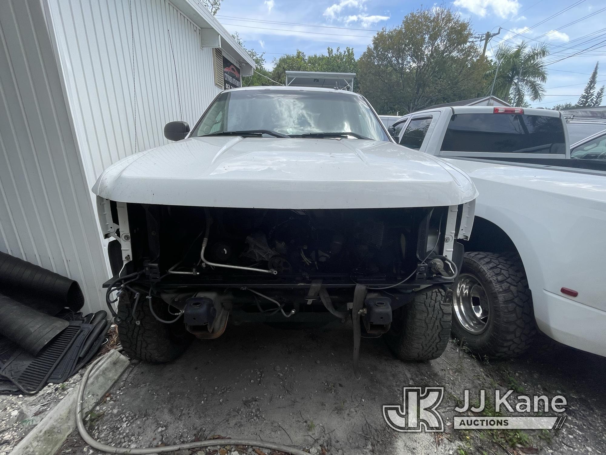 (Pompano Beach, FL) 2011 Chevrolet Silverado 1500 Crew-Cab Pickup Truck Not Running, Condition Unkno