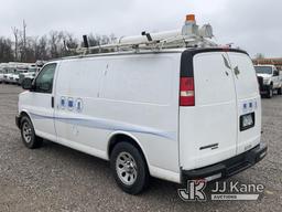 (Verona, KY) 2011 Chevrolet Express G1500 Cargo Van Runs & Moves