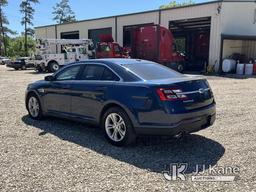 (Covington, LA) 2016 Ford Taurus 4-Door Sedan Runs & Moves) (Cracked Windshield