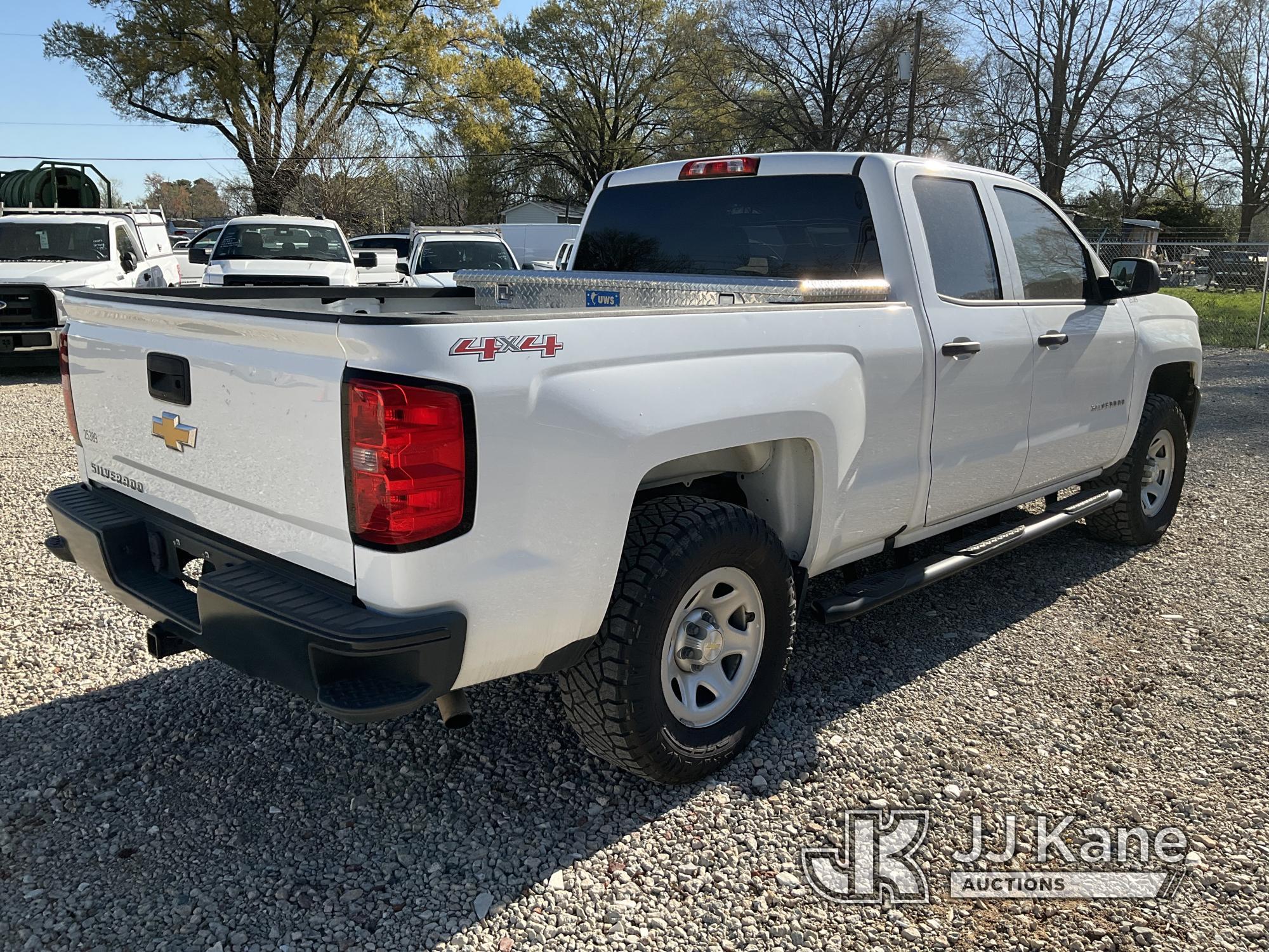 (Charlotte, NC) 2016 Chevrolet Silverado 1500 4x4 Extended-Cab Pickup Truck Duke Unit) (Runs & Moves