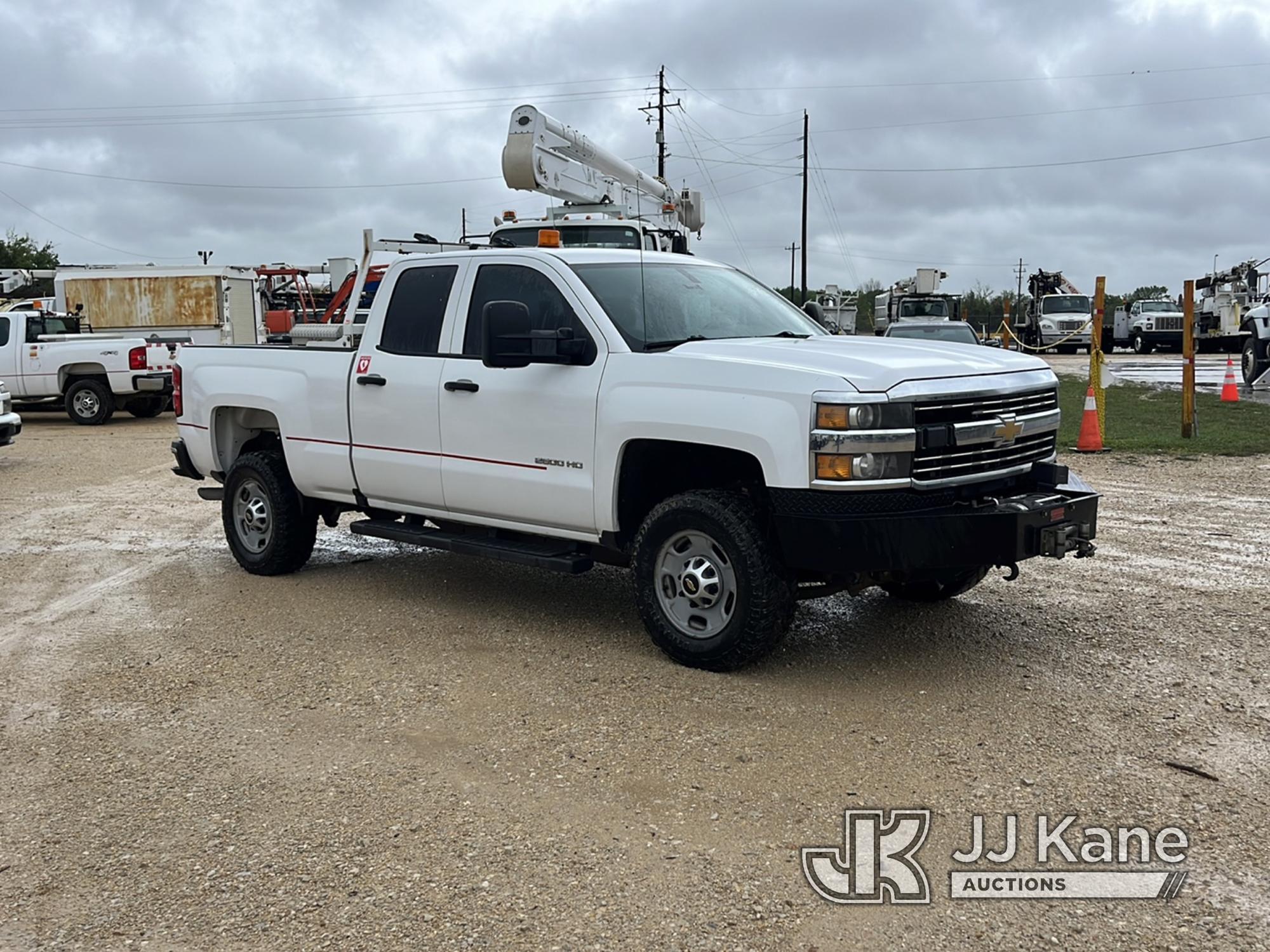 (Houston, TX) 2015 Chevrolet Silverado 2500HD 4x4 Crew-Cab Pickup Truck Runs & Moves