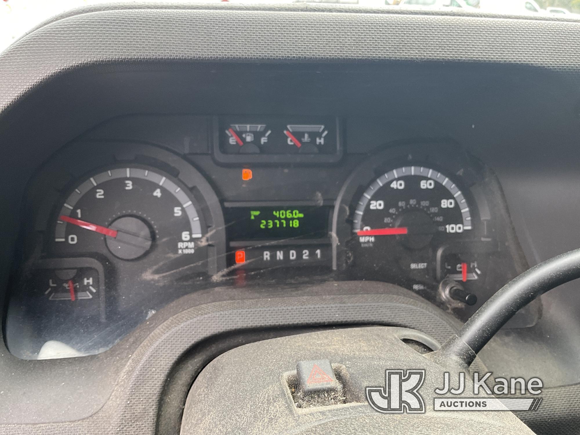 (Ocala, FL) 2013 Ford E250 Cargo Van Runs, Moves