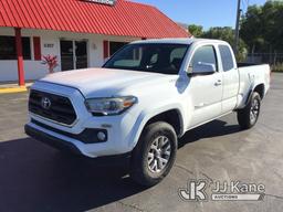 (Ocala, FL) 2017 Toyota Tacoma 4x4 Extended-Cab Pickup Truck Runs & Moves