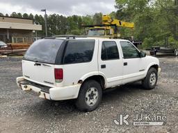 (Charlotte, NC) 2002 Chevrolet Blazer LS 4x4 4-Door Sport Utility Vehicle Runs & Moves) (Check Engin