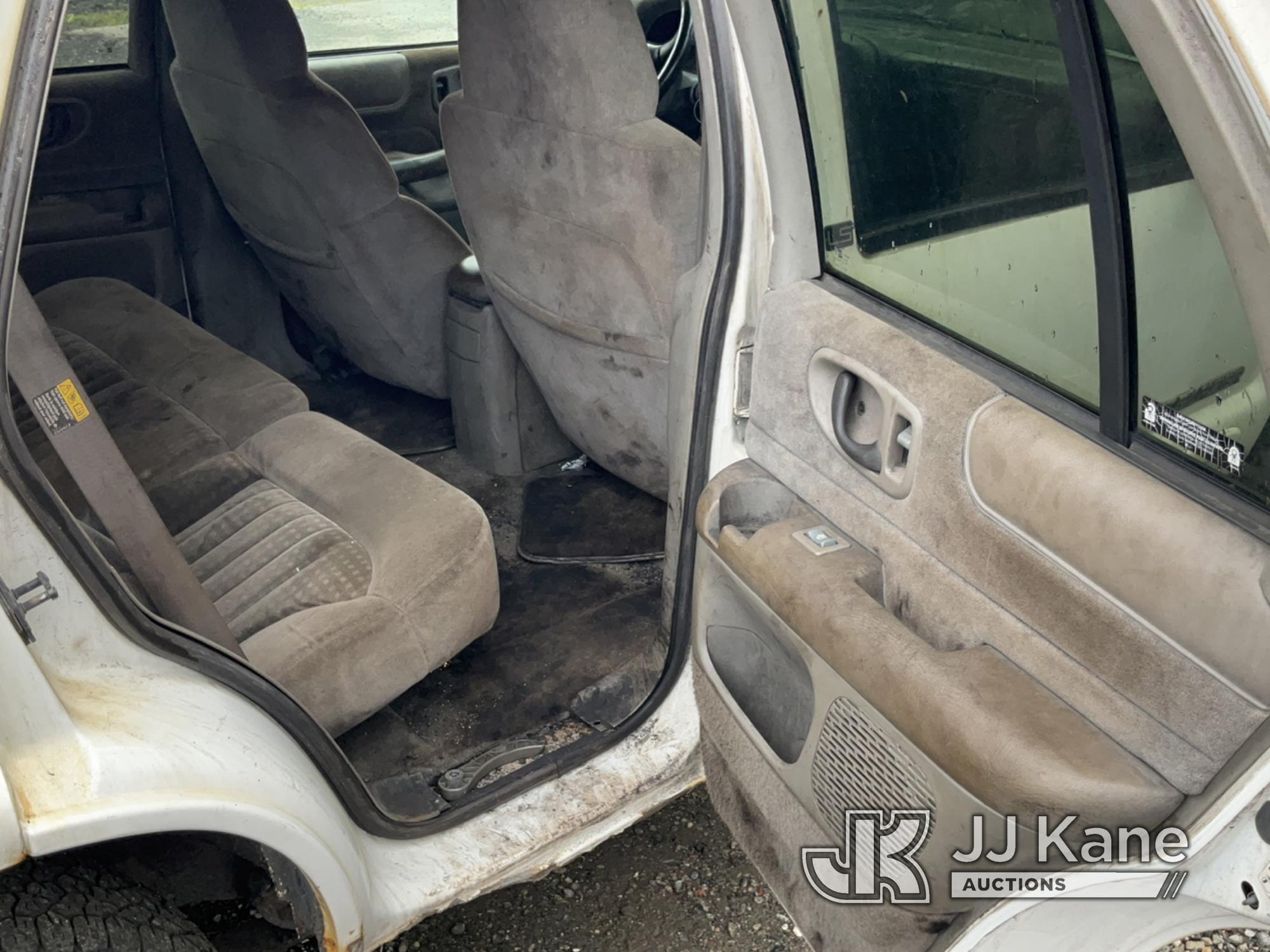 (Charlotte, NC) 2002 Chevrolet Blazer LS 4x4 4-Door Sport Utility Vehicle Runs & Moves) (Check Engin