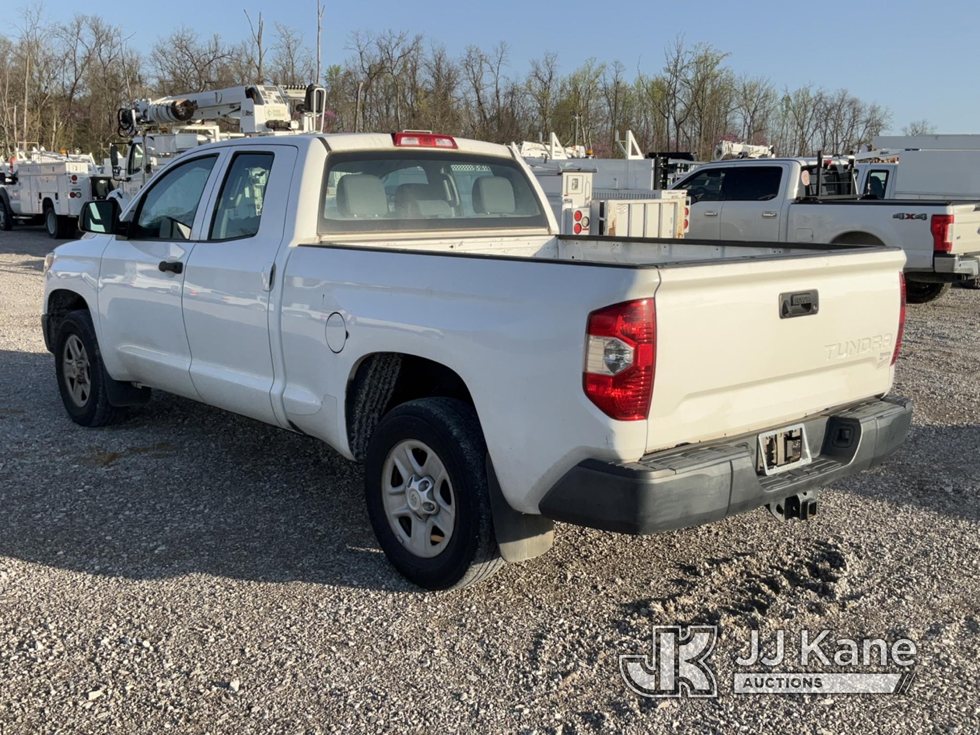 (Verona, KY) 2014 Toyota Tundra Crew-Cab Pickup Truck Runs & Moves) (Check Engine Light On, Engine N