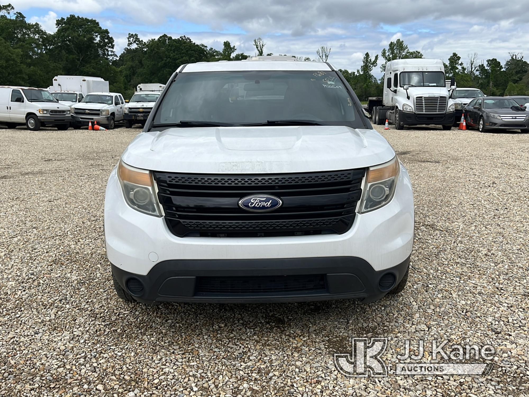 (Robert, LA) 2013 Ford Explorer AWD Police Interceptor 4-Door Sport Utility Vehicle Runs, Moves) (Lo