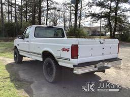 (Graysville, AL) 1994 Ford F250 4x4 Pickup Truck Not Running, Condition Unknown, Flat Tire, Window S