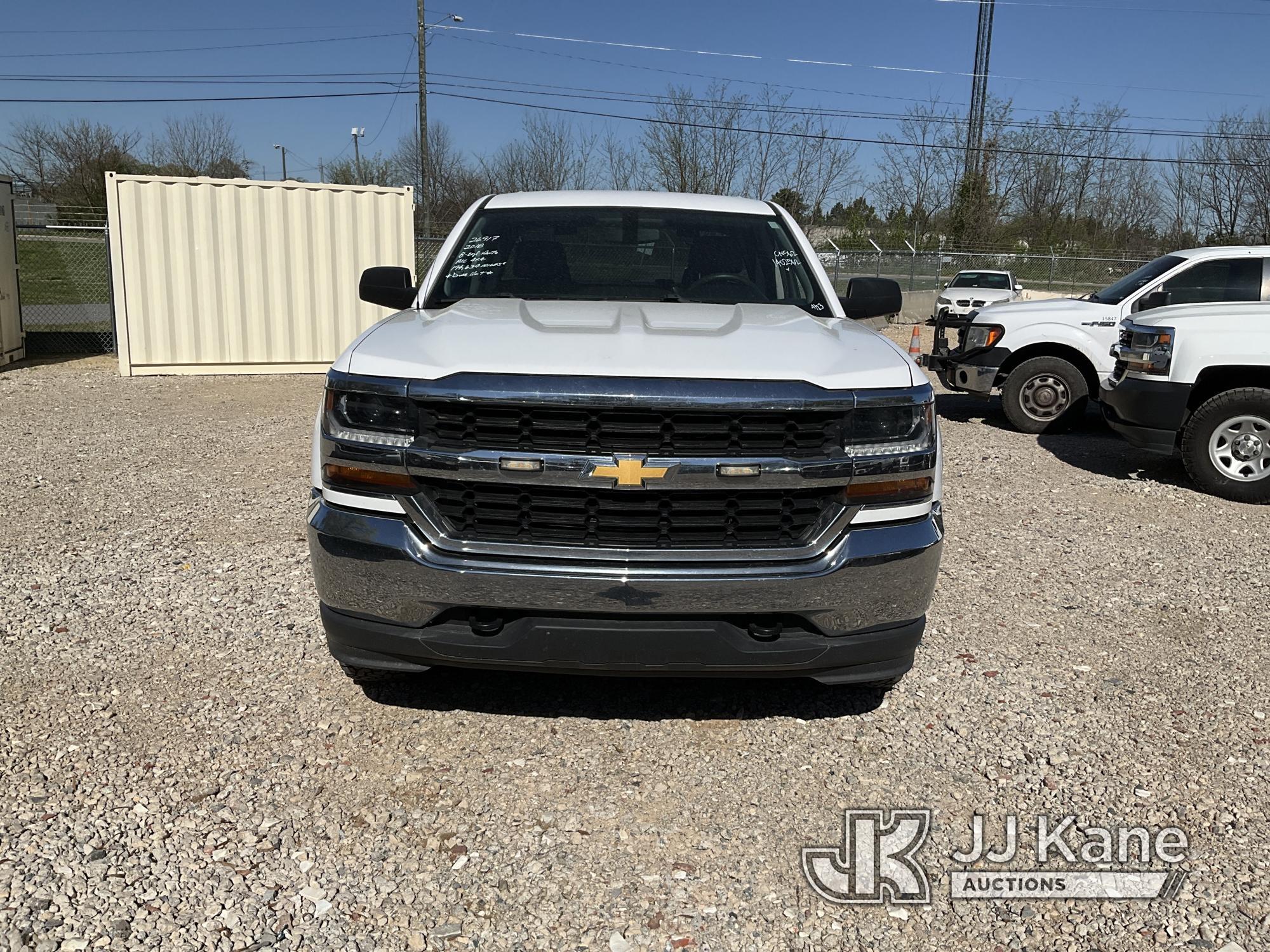 (Charlotte, NC) 2018 Chevrolet Silverado 1500 4x4 Extended-Cab Pickup Truck Duke Unit) (Runs & Moves