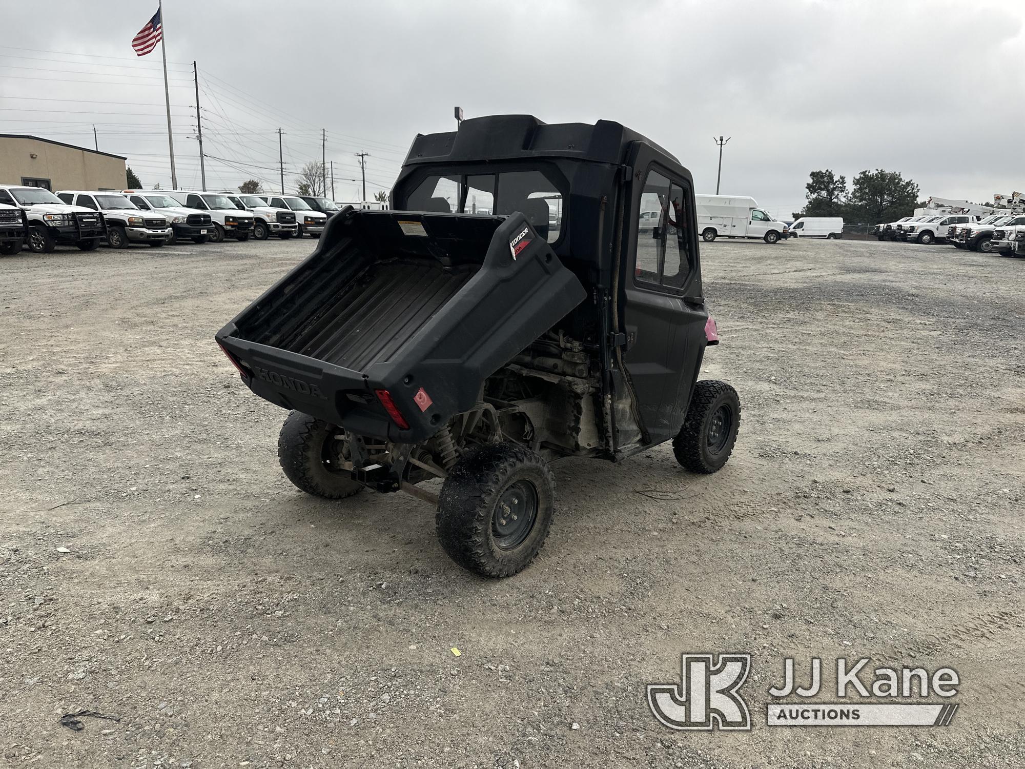 (Villa Rica, GA) 2017 Honda Fourtrax (GA Power Unit) Pioneer 700 4x4 Runs & Moves)( Driver Window Bu