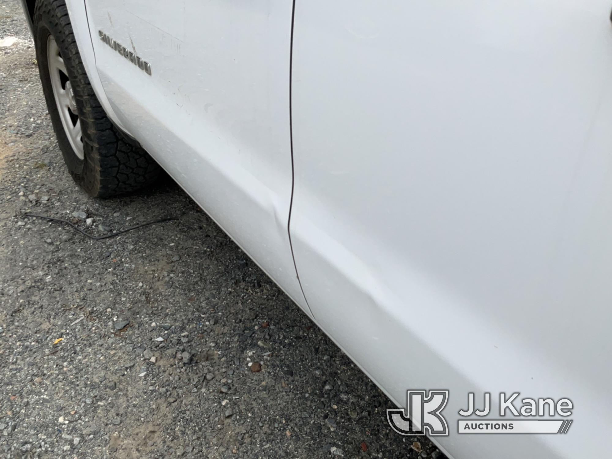 (Charlotte, NC) 2016 Chevrolet Silverado 1500 4x4 Extended-Cab Pickup Truck Runs & Moves) (Check Eng