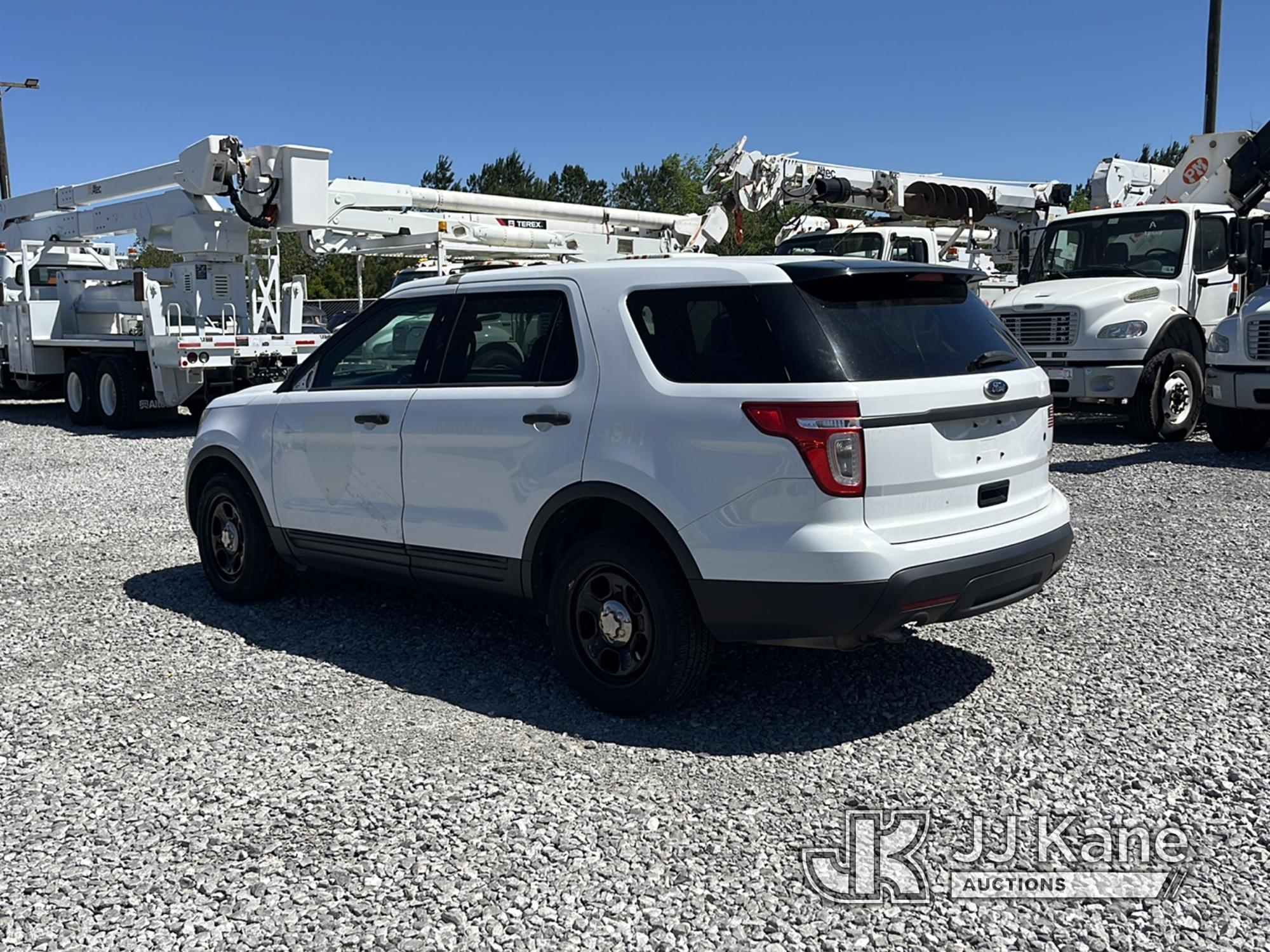 (Covington, LA) 2013 Ford Explorer AWD Police Interceptor 4-Door Sport Utility Vehicle Runs & Moves)