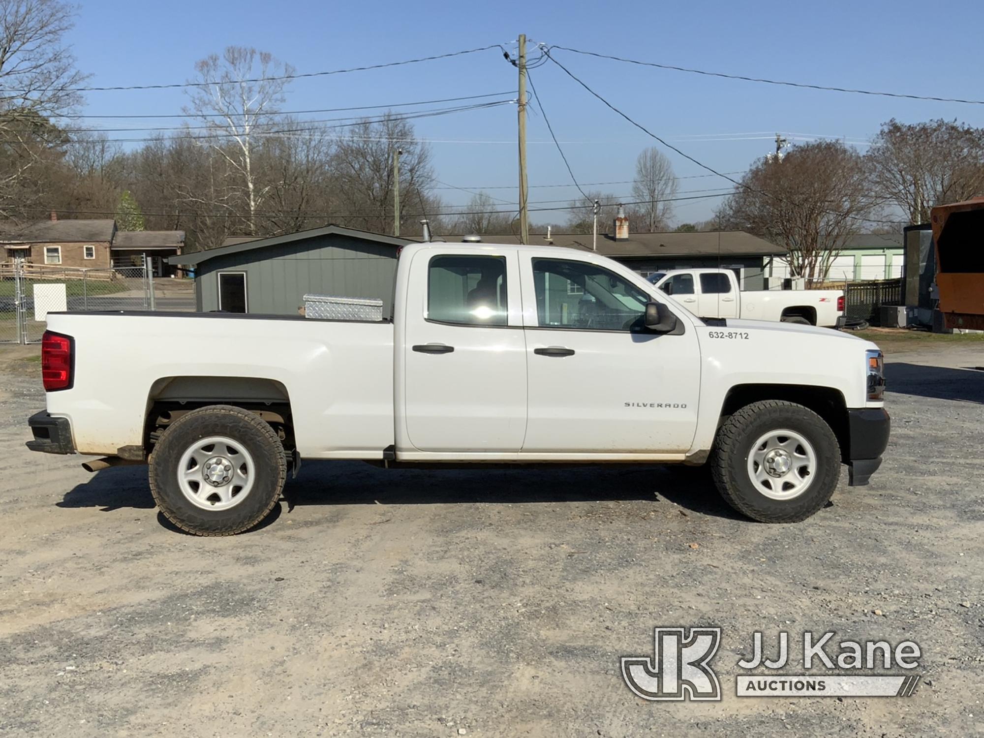 (Shelby, NC) 2018 Chevrolet Silverado 1500 4x4 Extended-Cab Pickup Truck Runs & Moves) (Check Engine