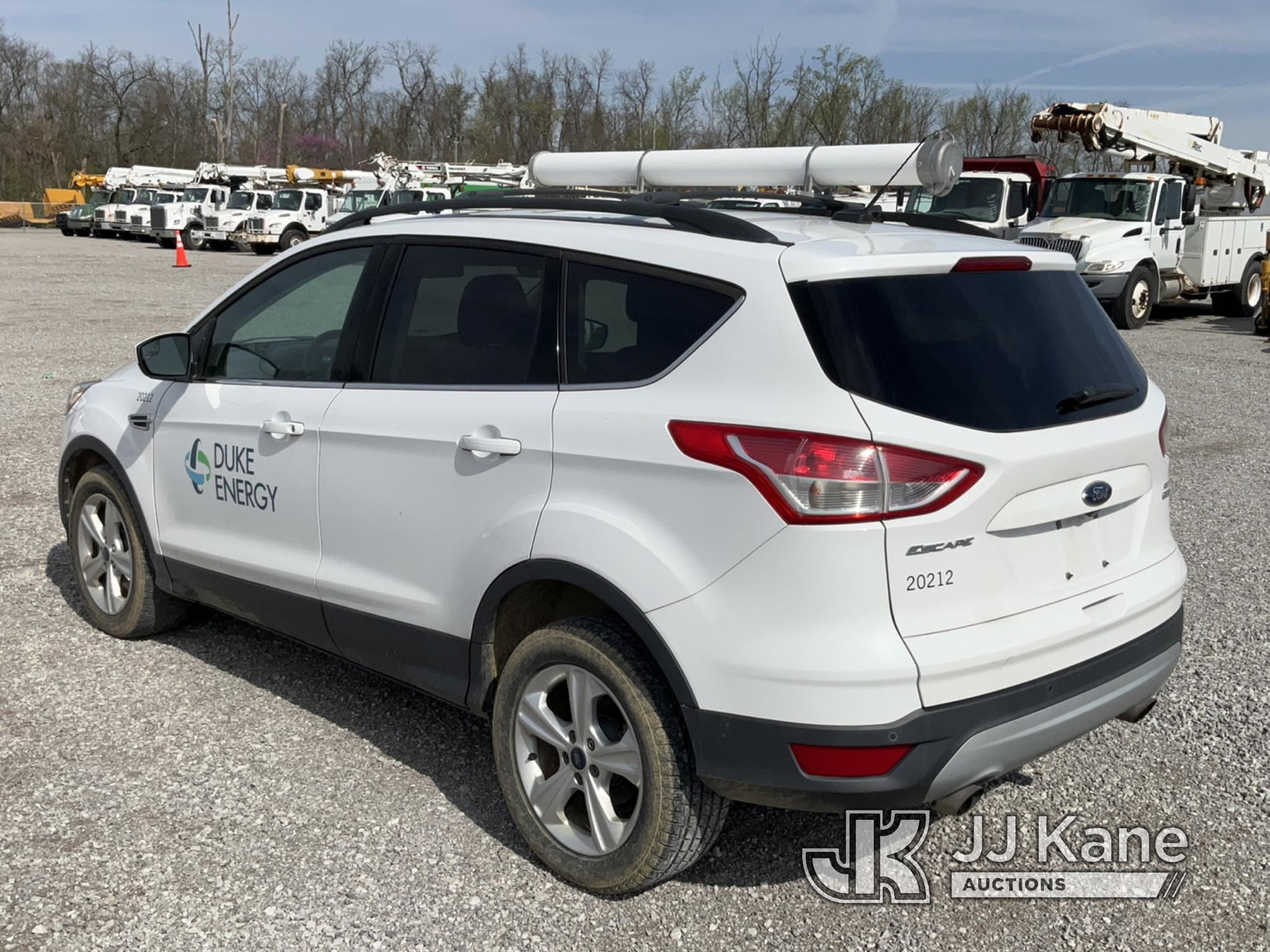 (Verona, KY) 2016 Ford Escape 4x4 4-Door Sport Utility Vehicle Runs & Moves) (Rust Damage) (Duke Uni