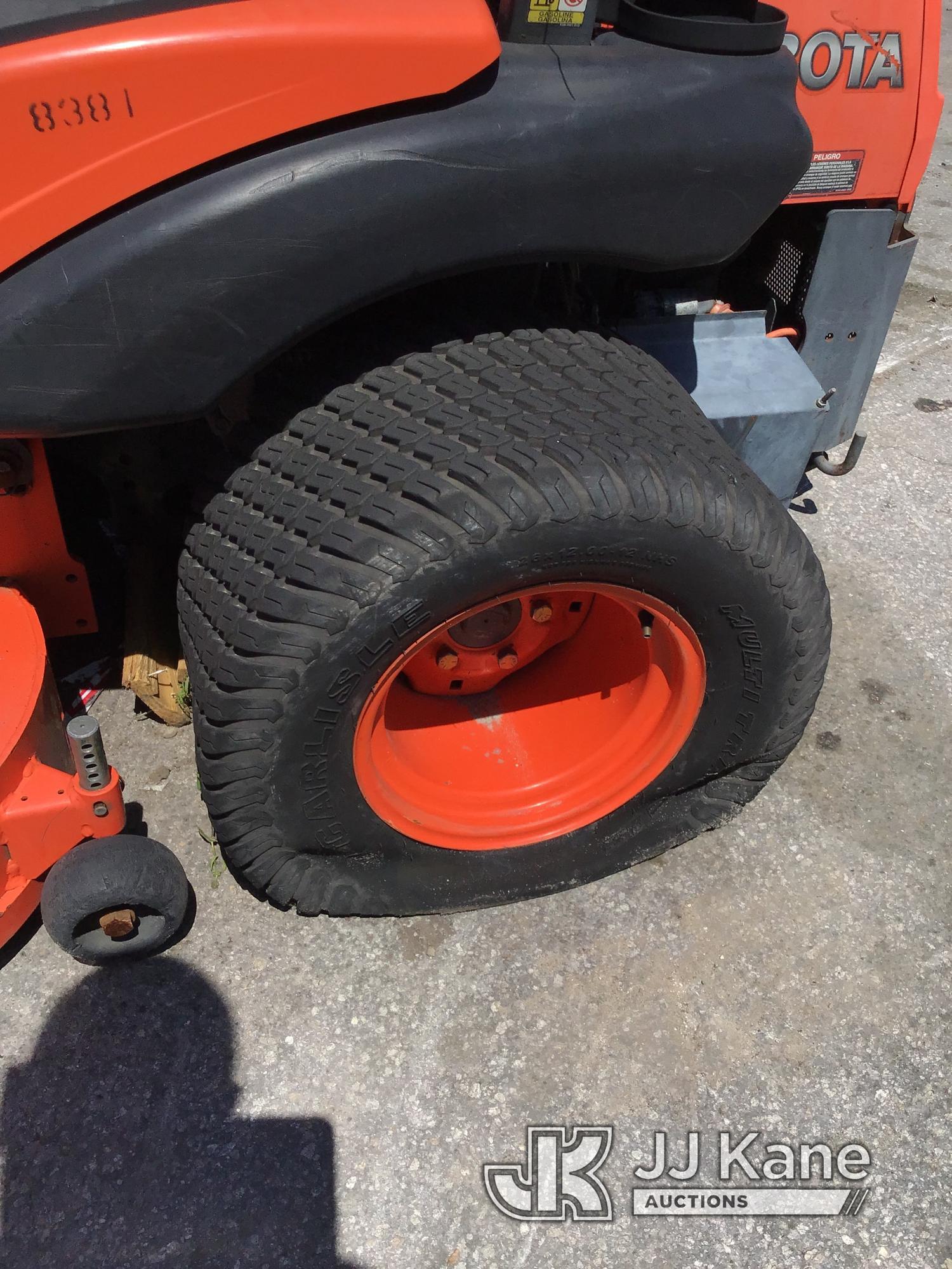 (Ocala, FL) 2009 Kubota ZG327 Lawn Mower Turns Over Does Not Run. Condition Unknown. (Flat Tires, 60