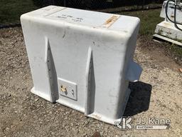 (Villa Rica, GA) 2 Man Bucket NOTE: This unit is being sold AS IS/WHERE IS via Timed Auction and is