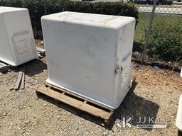 (Villa Rica, GA) 2 Man Bucket NOTE: This unit is being sold AS IS/WHERE IS via Timed Auction and is