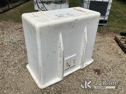 (Villa Rica, GA) 2 Man Bucket NOTE: This unit is being sold AS IS/WHERE IS via Timed Auction and is