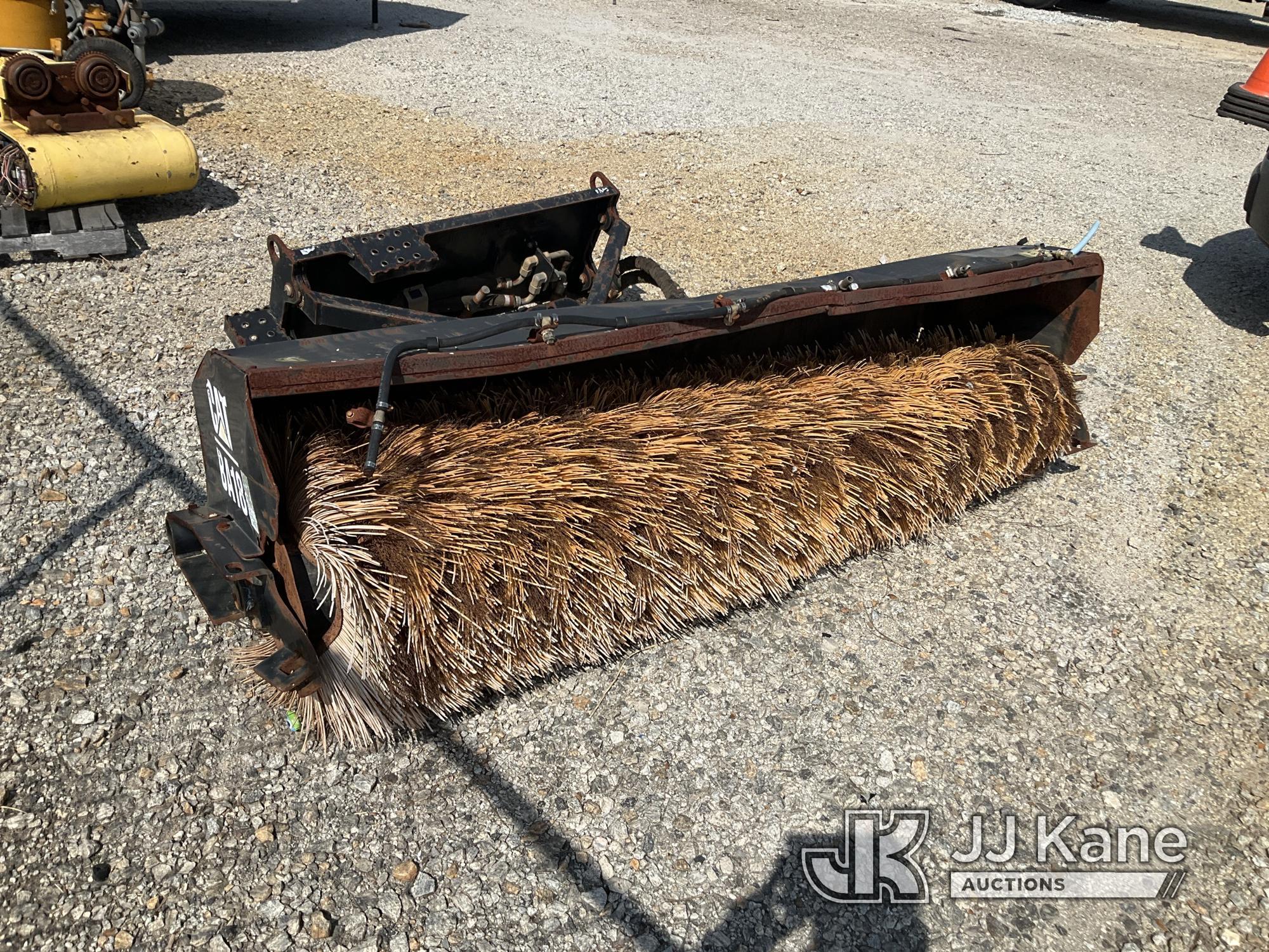 (Villa Rica, GA) 84 in. Industrial Hydraulic Brush NOTE: This unit is being sold AS IS/WHERE IS via