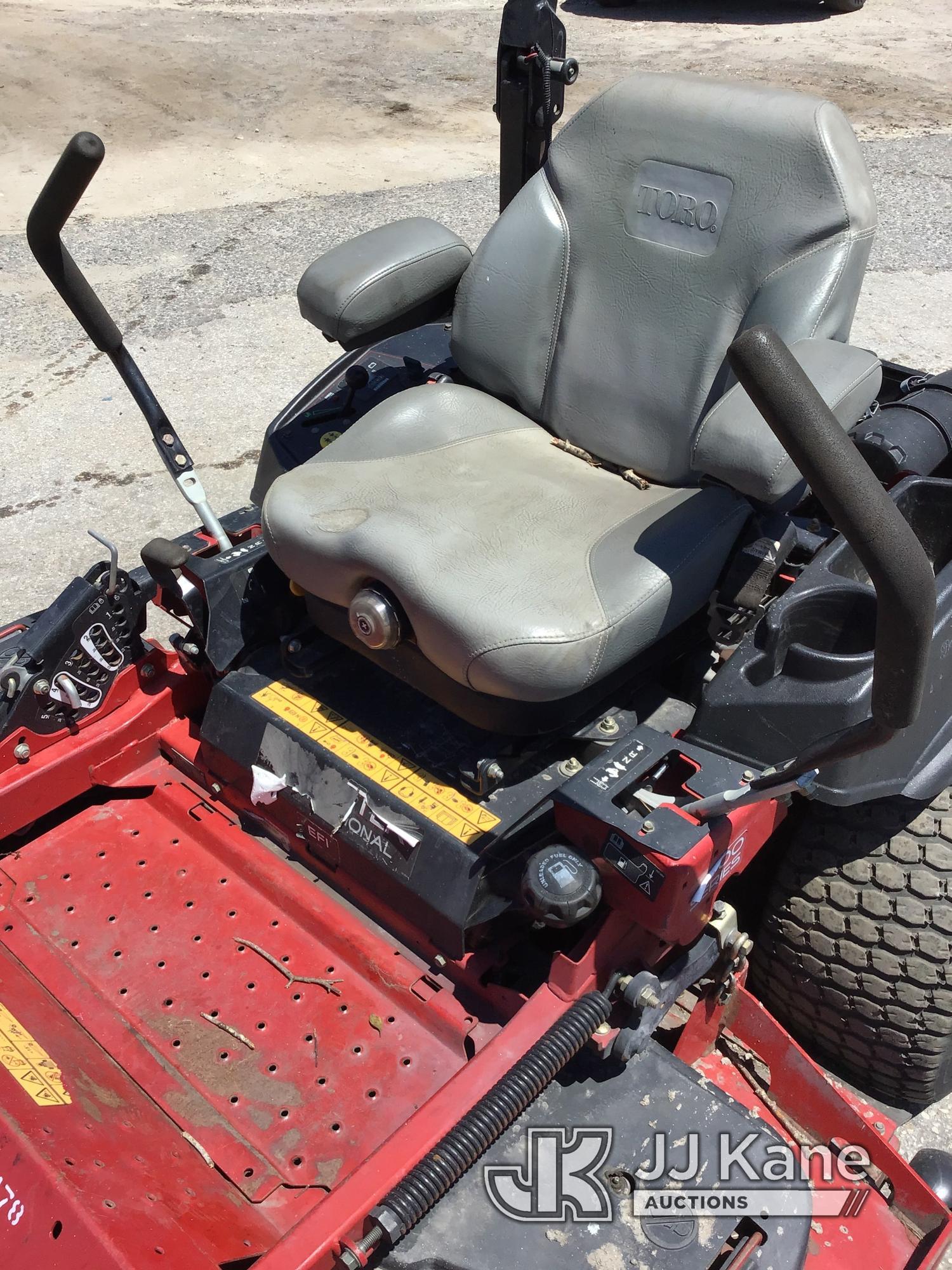 (Ocala, FL) 2015 Toro Z5000 Runs & Moves) (Jump to start, 60in deck