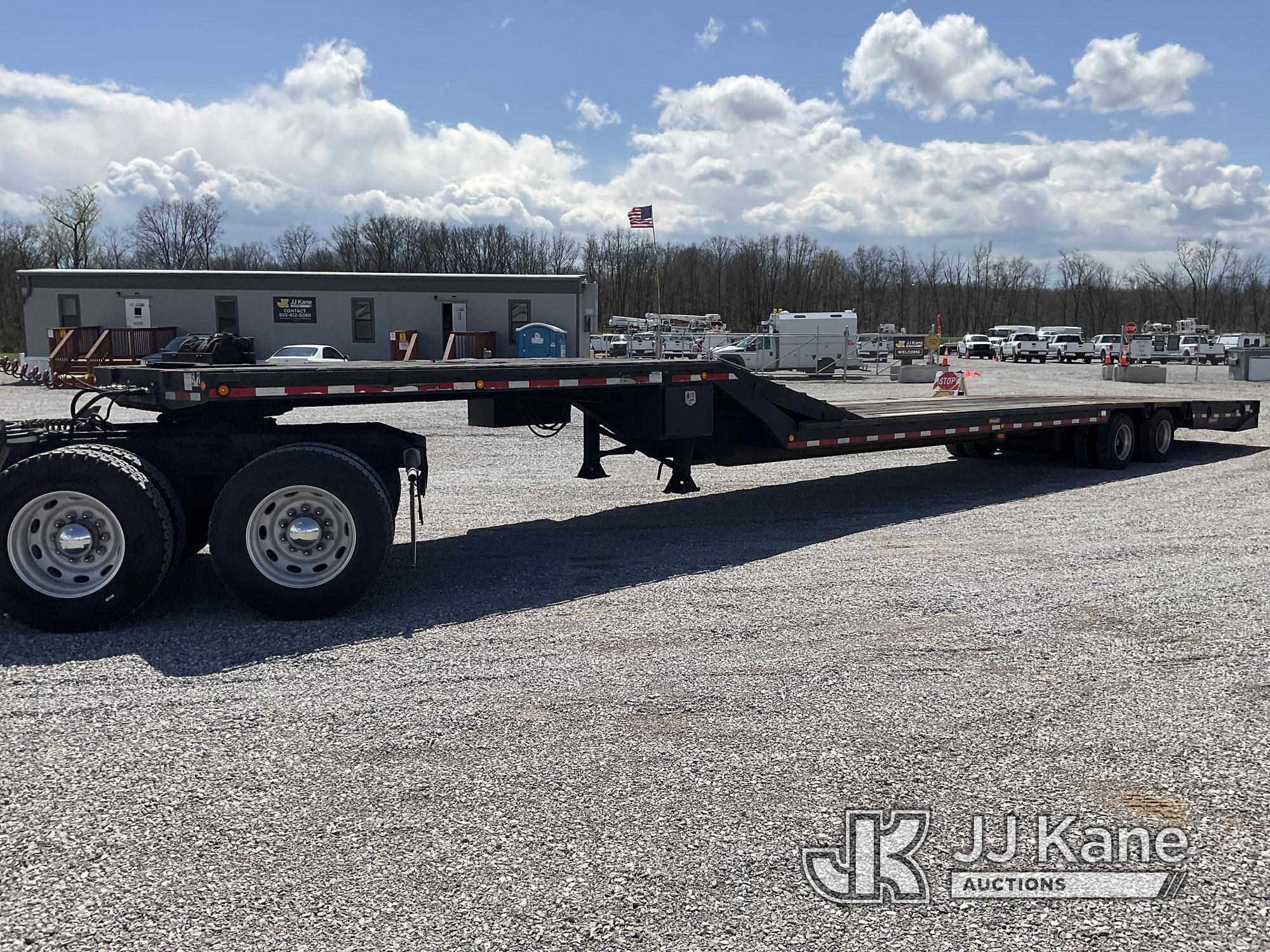 (Verona, KY) 2000 Dynaweld T/A Drop-Deck Flatbed Trailer Operates