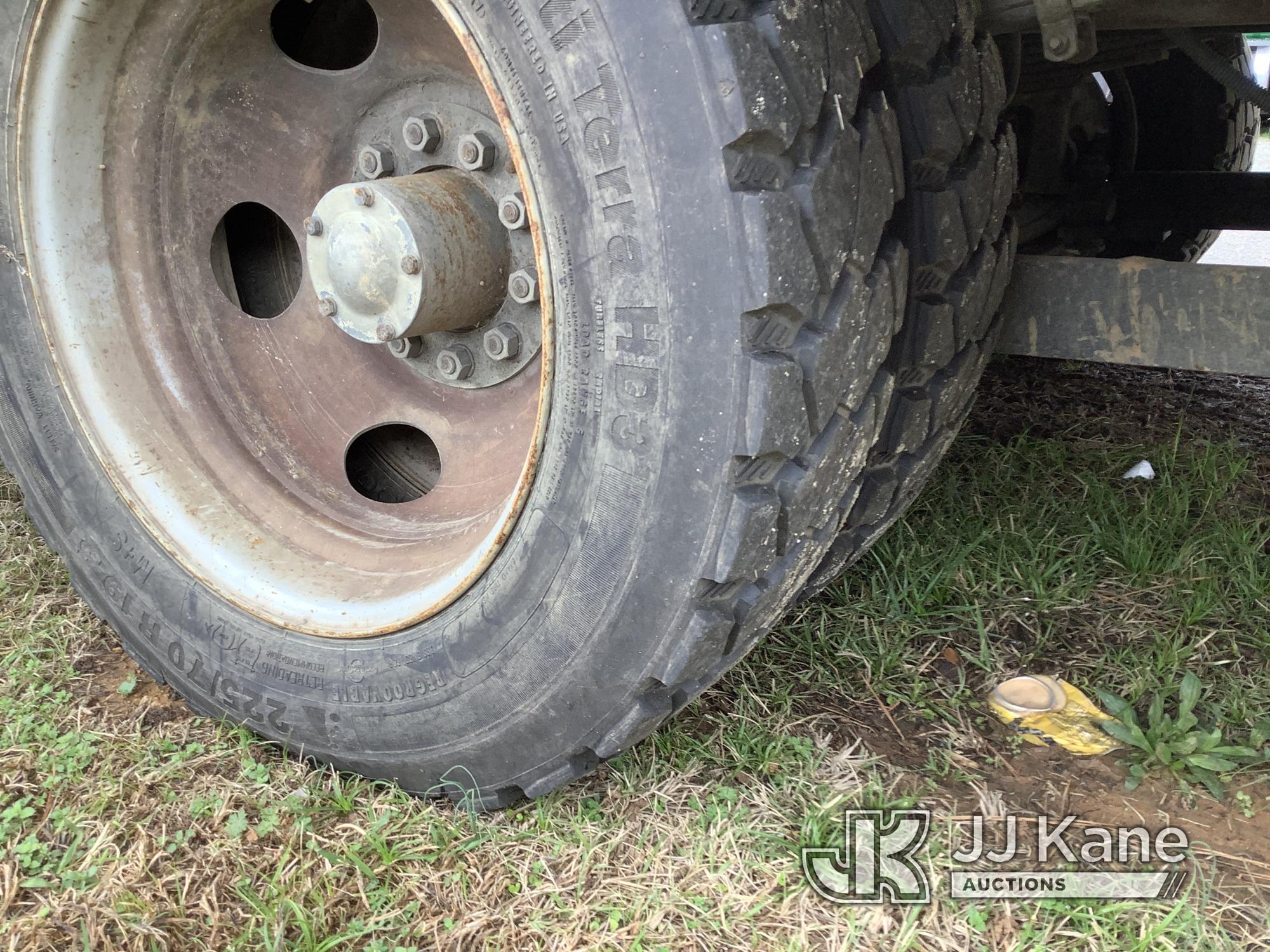 (Graysville, AL) Altec AT200-A, Telescopic Non-Insulated Bucket Truck mounted behind cab on 1994 Che