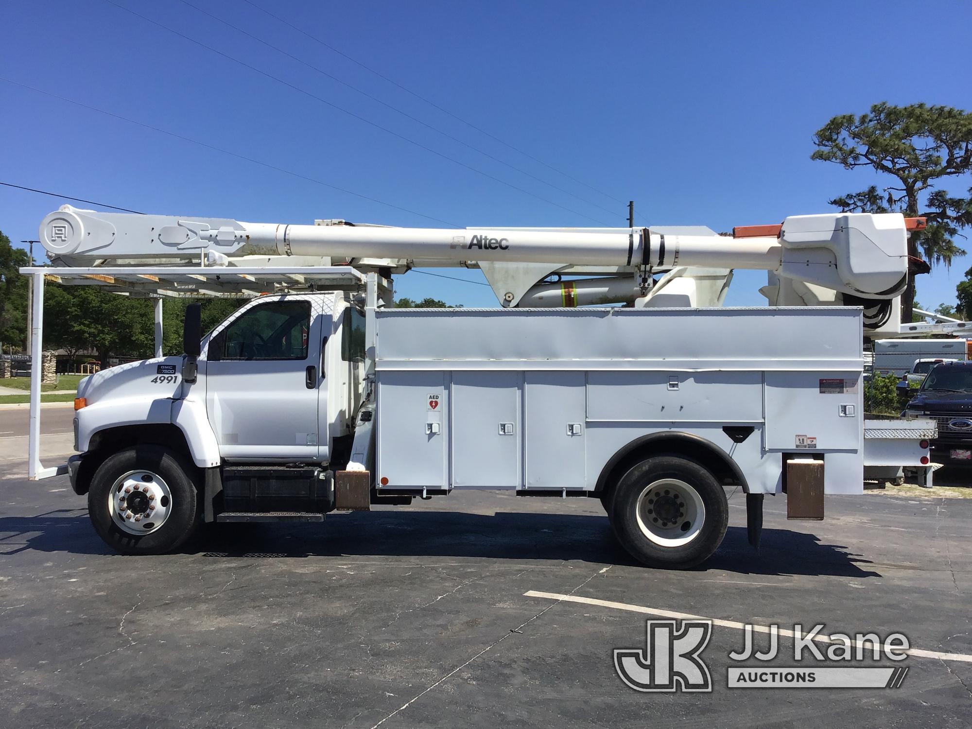 (Ocala, FL) Altec AM55-MH, Material Handling Bucket Truck rear mounted on 2007 GMC C7500 Utility Tru