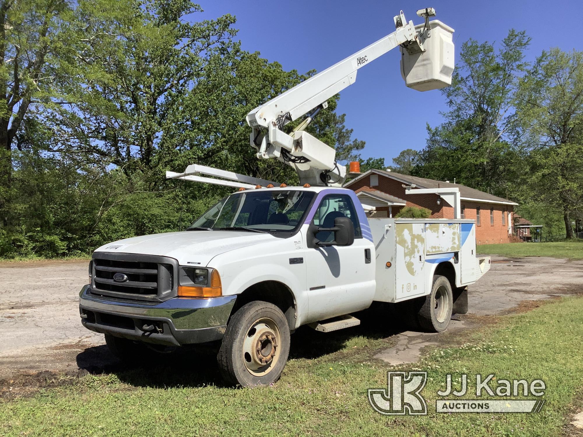 (Graysville, AL) Altec AT200A, Telescopic Non-Insulated Bucket Truck mounted behind cab on 2000 Ford