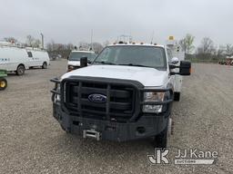 (Verona, KY) 2016 Ford F550 4x4 Crew-Cab Service Truck Runs & Moves) (Bad Shifter Cable) (Duke Unit