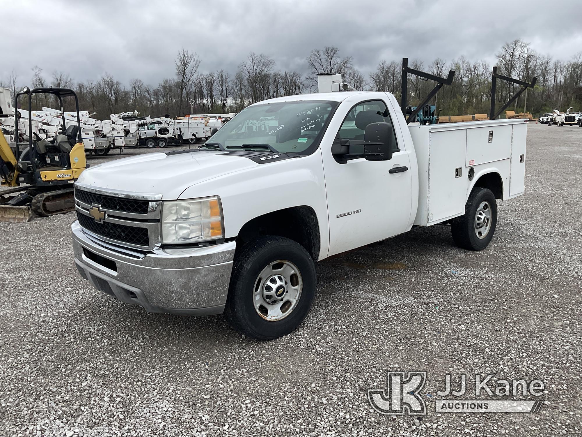 (Verona, KY) 2011 Chevrolet K2500HD 4x4 Service Truck Runs & Moves) (Rust & Body Damage, Bad Battery