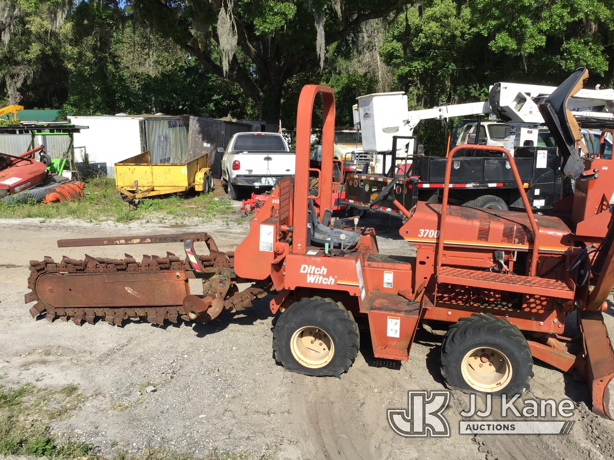 (Ocala, FL) 2003 Ditch Witch 3700 Articulating Rubber Tired Trencher, Municipal Owned Not Running, C