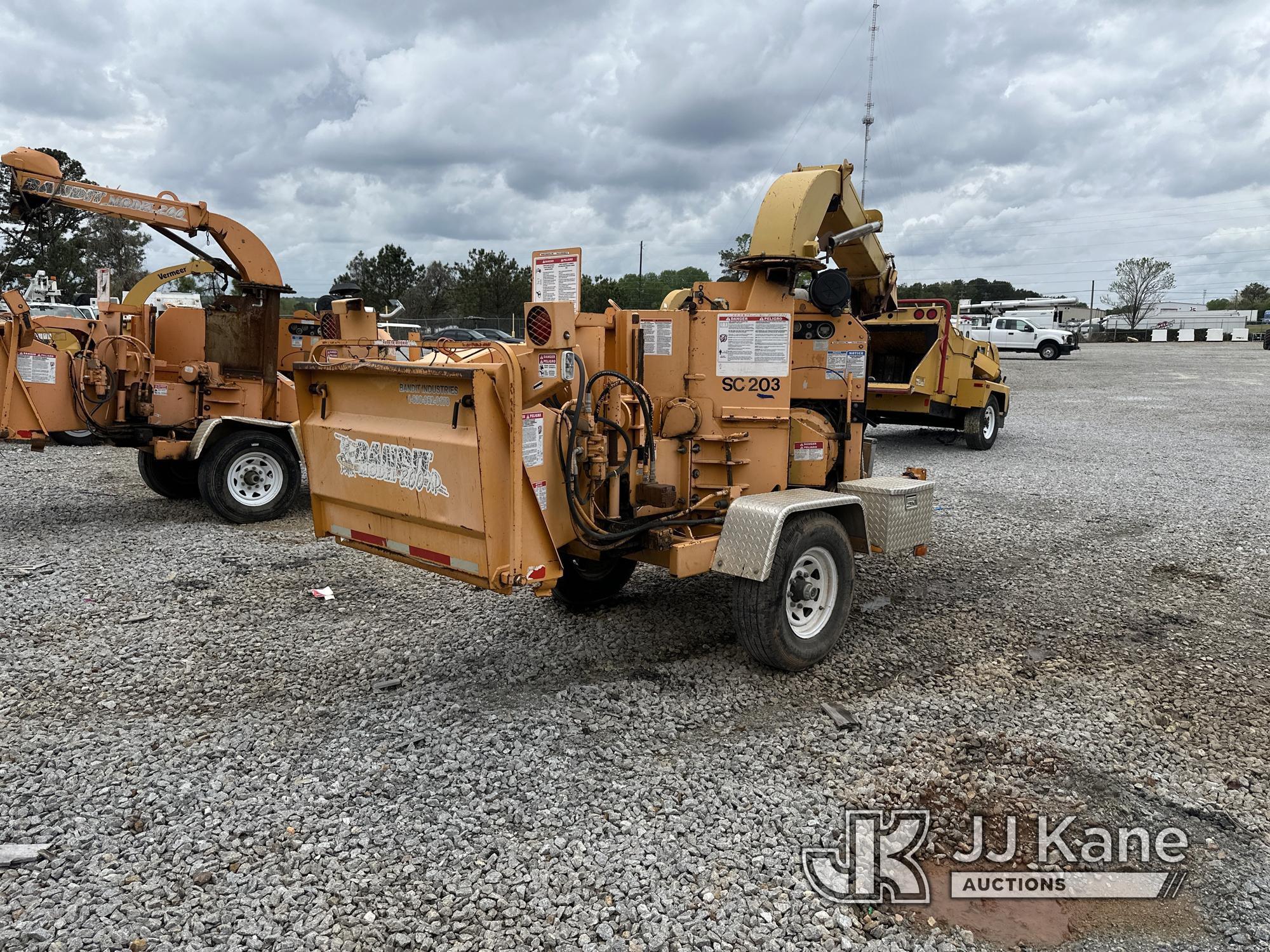 (Villa Rica, GA) Bandit Industries 200XP Chipper (12in Disc) No Title) (Runs & Operates)( Jump To St