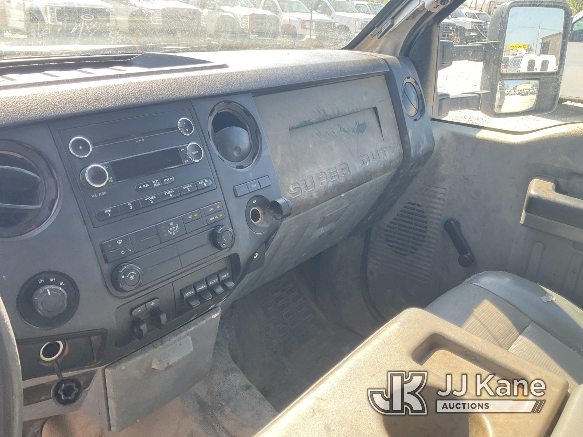 (Villa Rica, GA) 2011 Ford F550 4x4 Crew-Cab Flatbed Truck Runs & Moves)( Check Engine Light On, Win