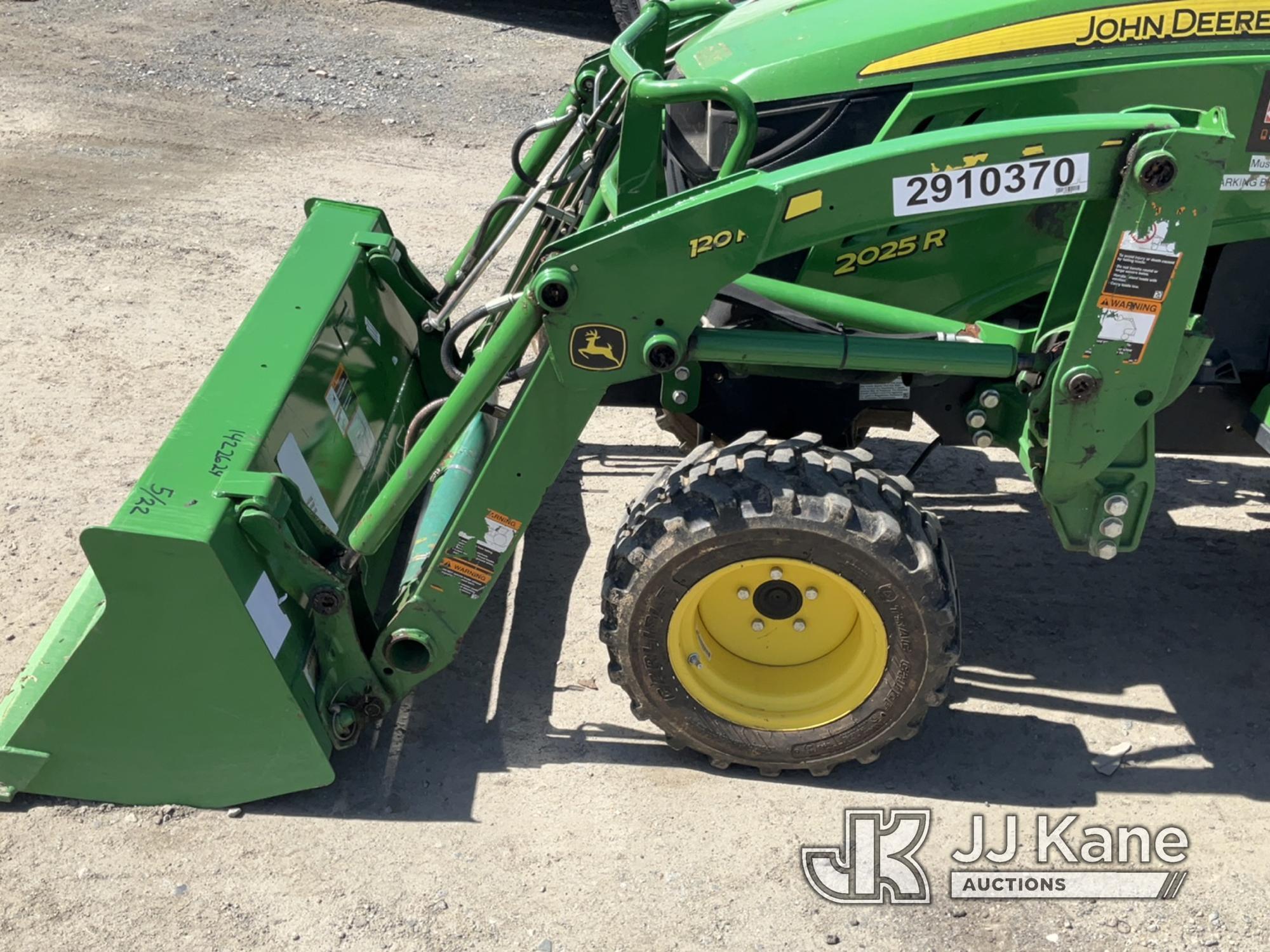 (Charlotte, NC) 2020 John Deere 2025R MFWD Mini Tractor Loader Backhoe Runs, Moves, & Operates) (Sel