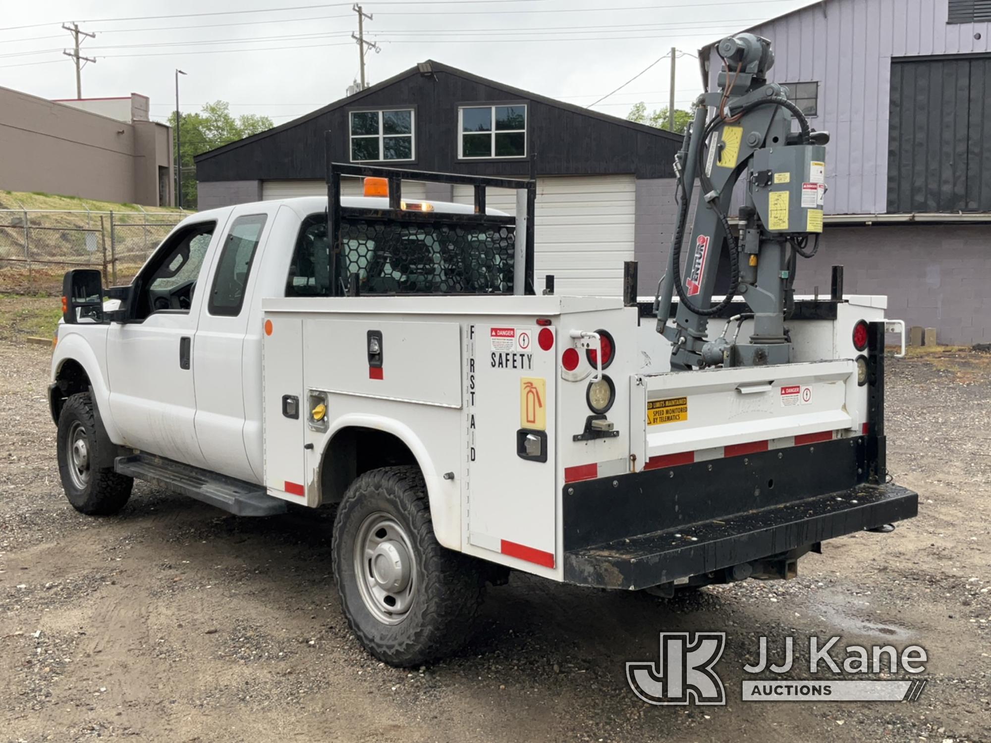 (Charlotte, NC) 2013 Ford F350 4x4 Extended-Cab Service Truck Runs, Moves & Operates) (Paint Damage