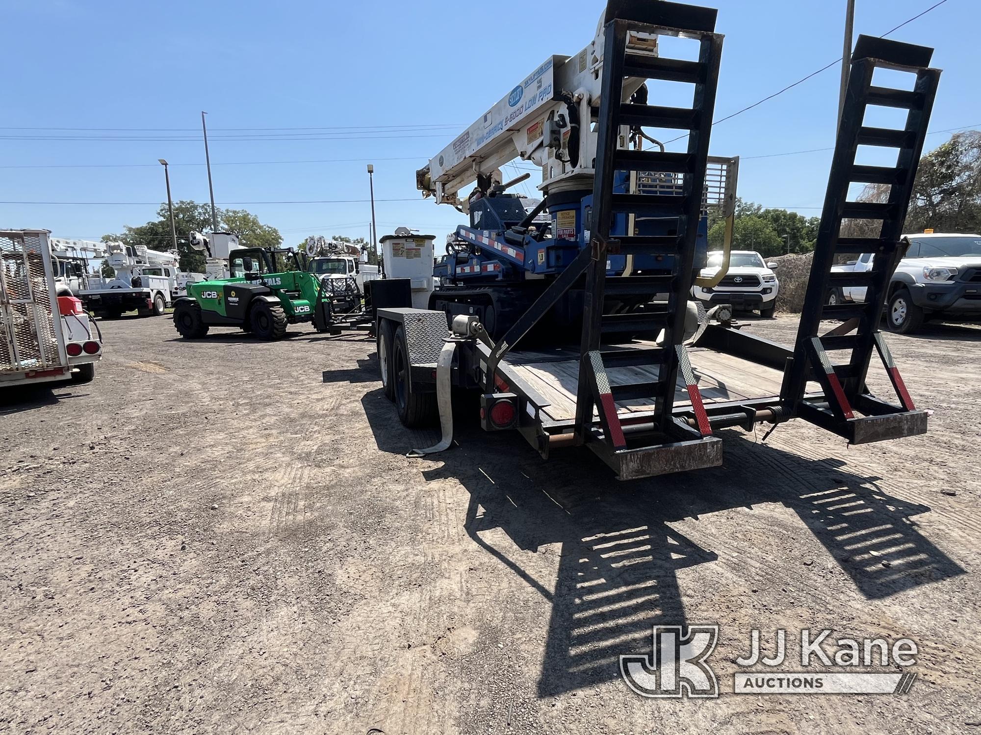 (Tampa, FL) Skylift MDS6000LP, Back Yard Digger Derrick mounted on 2000 SkyLift Crawler Back Yard Ca