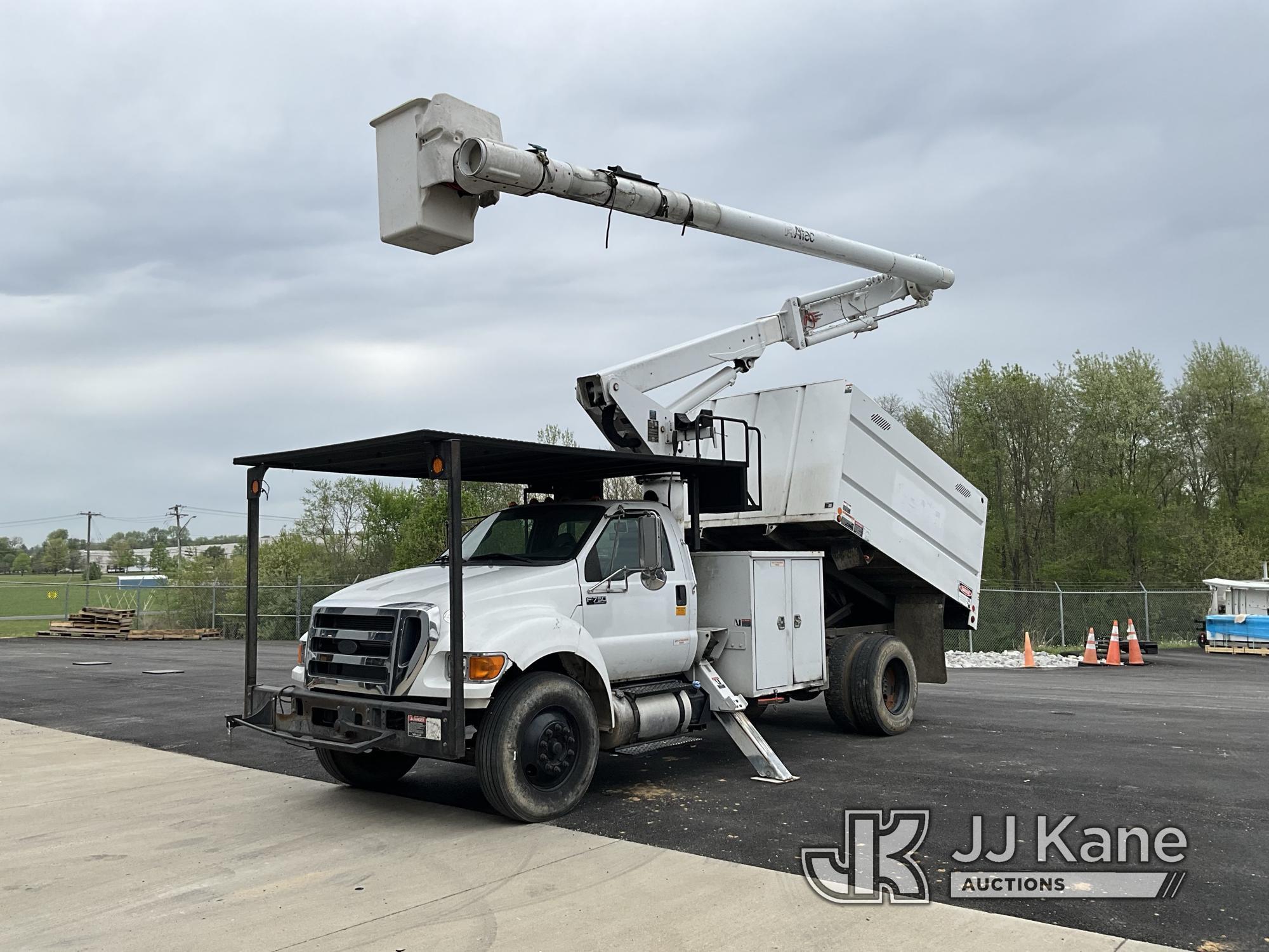 (Elizabethtown, KY) Altec LR756, Over-Center Bucket Truck mounted behind cab on 2015 Ford F750 Chipp